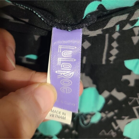 LuLaRoe Tall and Curvy Minnie mouse leggings - Picture 5 of 6